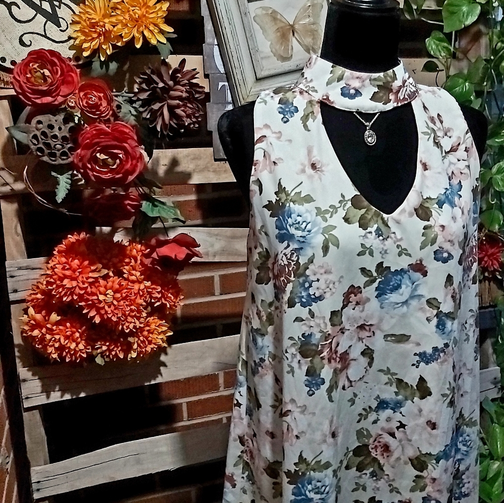 Style Rack Choker Dress - Picture 5 of 6